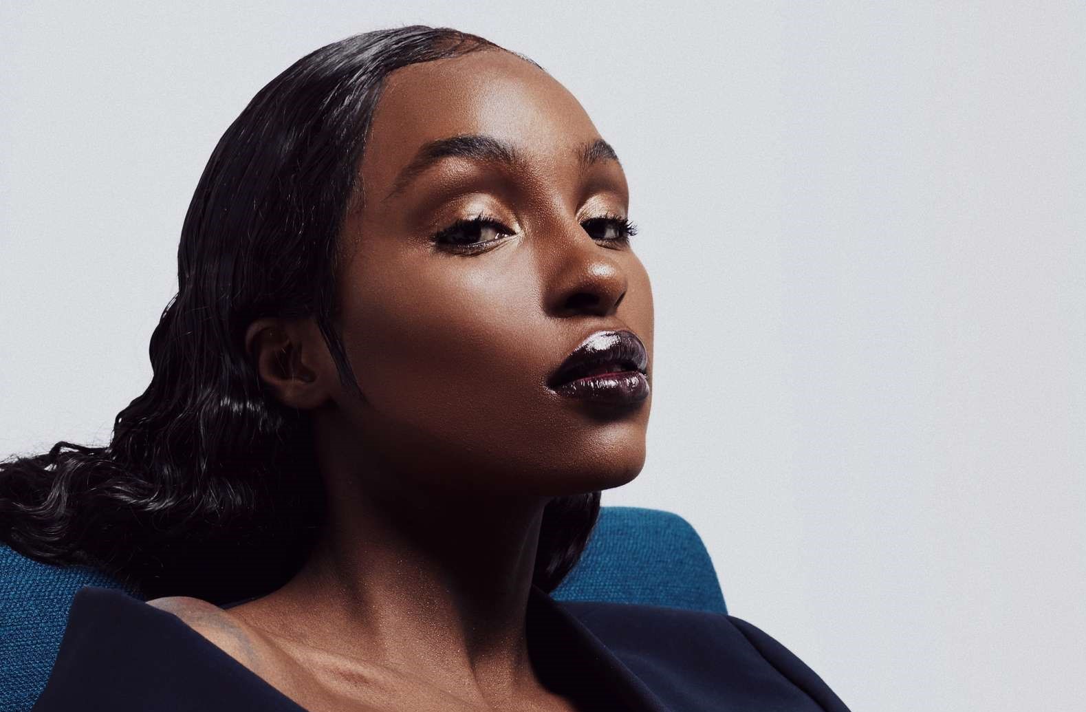 ChavalierJ posing in a chair